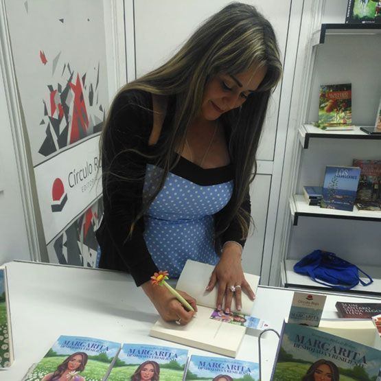 Firmando ejemplares