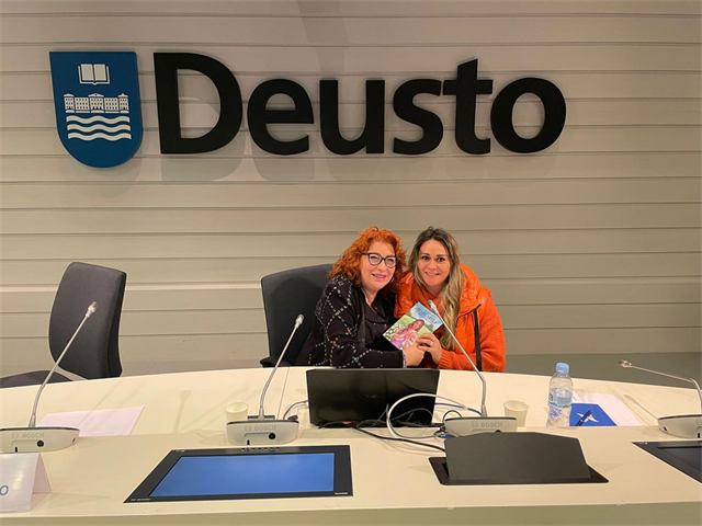 Con Sonia Vaccaro en la Universidad de Deusto
